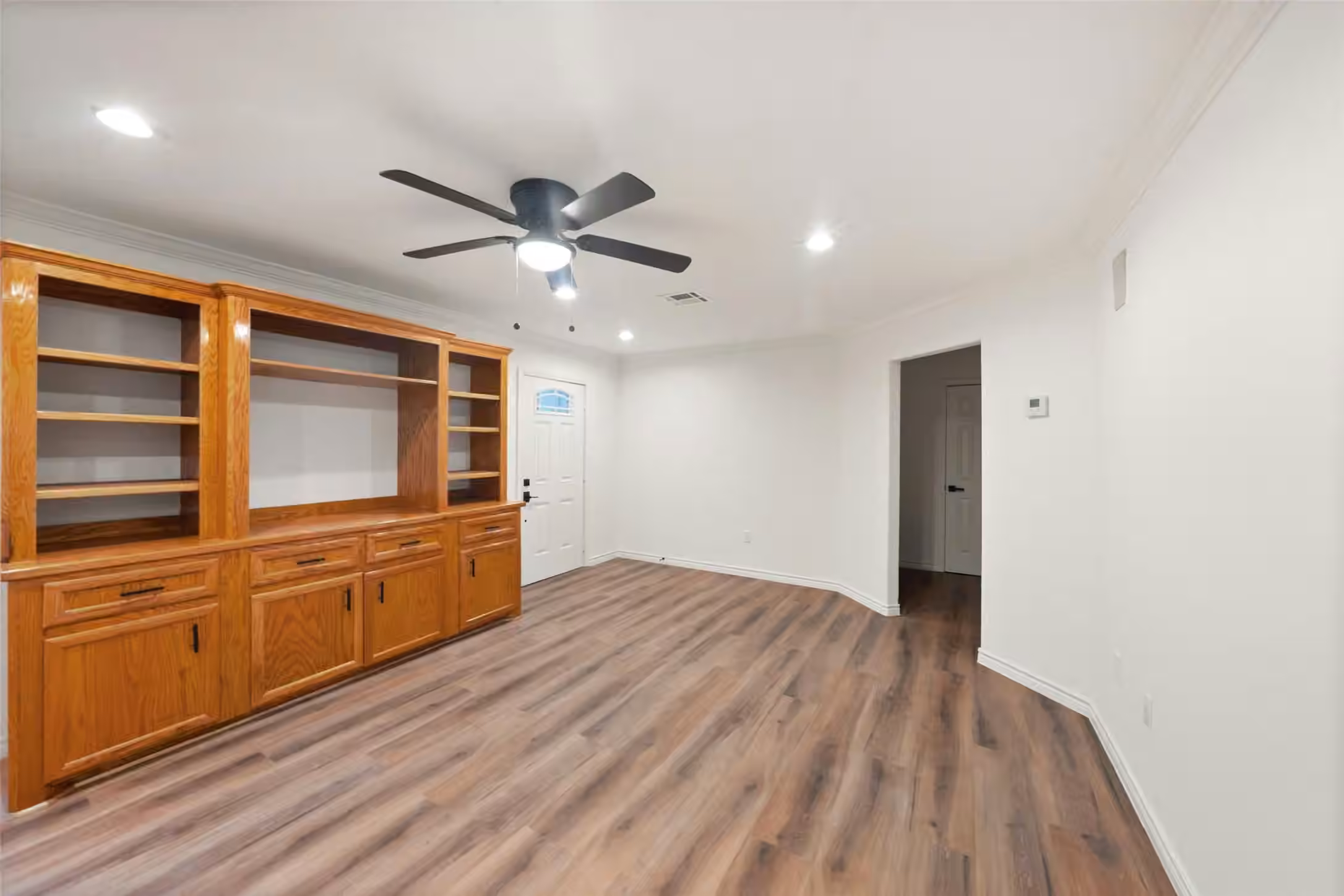 Photo 5 of 27 Deerfield Road, Huntsville, TX