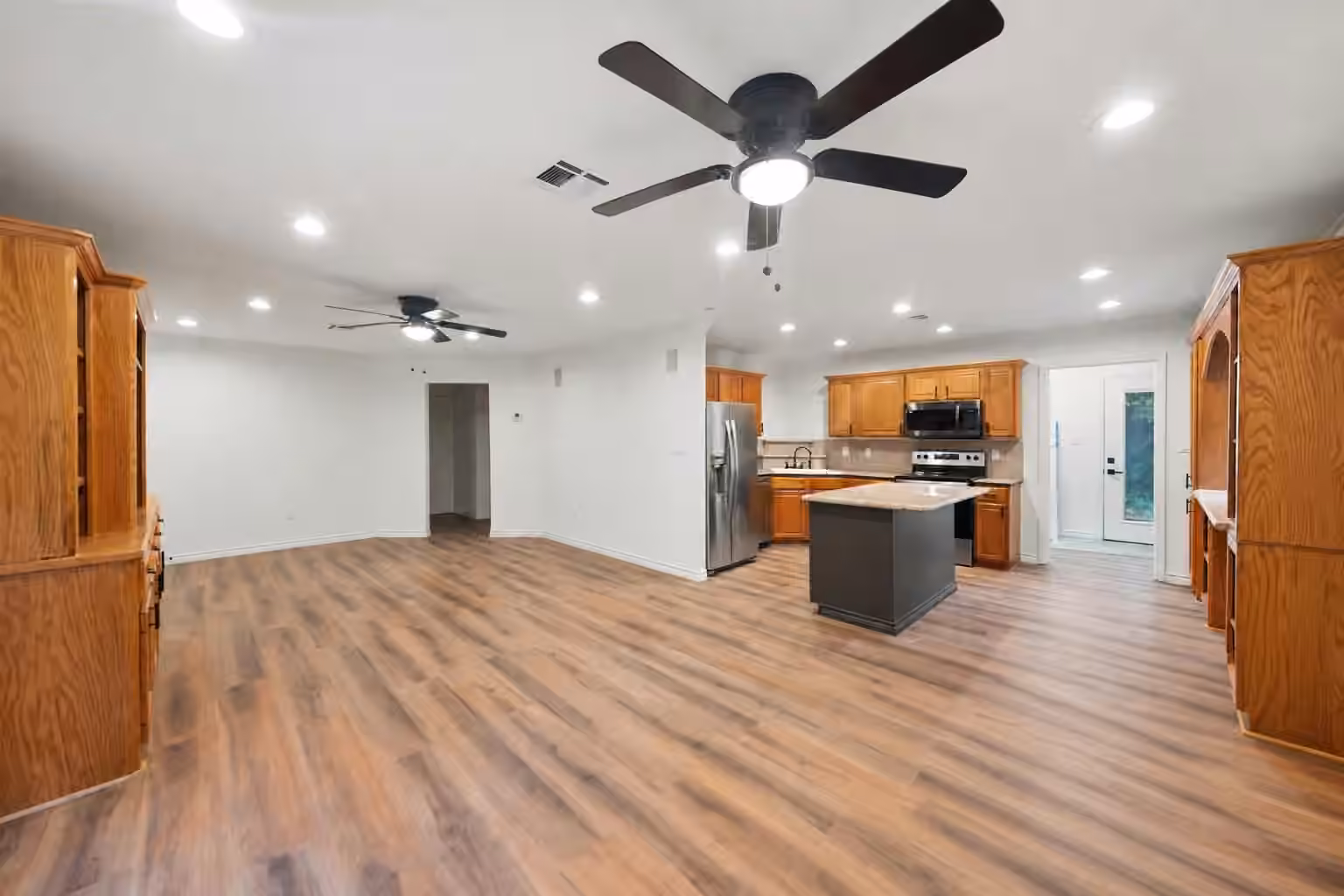 Photo 7 of 27 Deerfield Road, Huntsville, TX