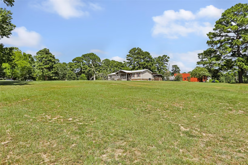 Photo 4 of 16980 Main Drive, Willis, TX