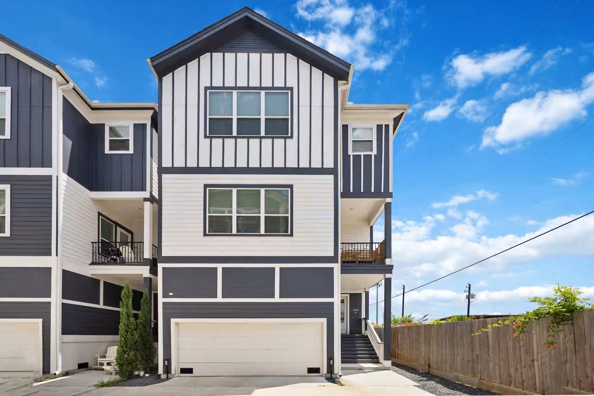 Photo 3 of 1406 W 21st Street A, Houston, TX