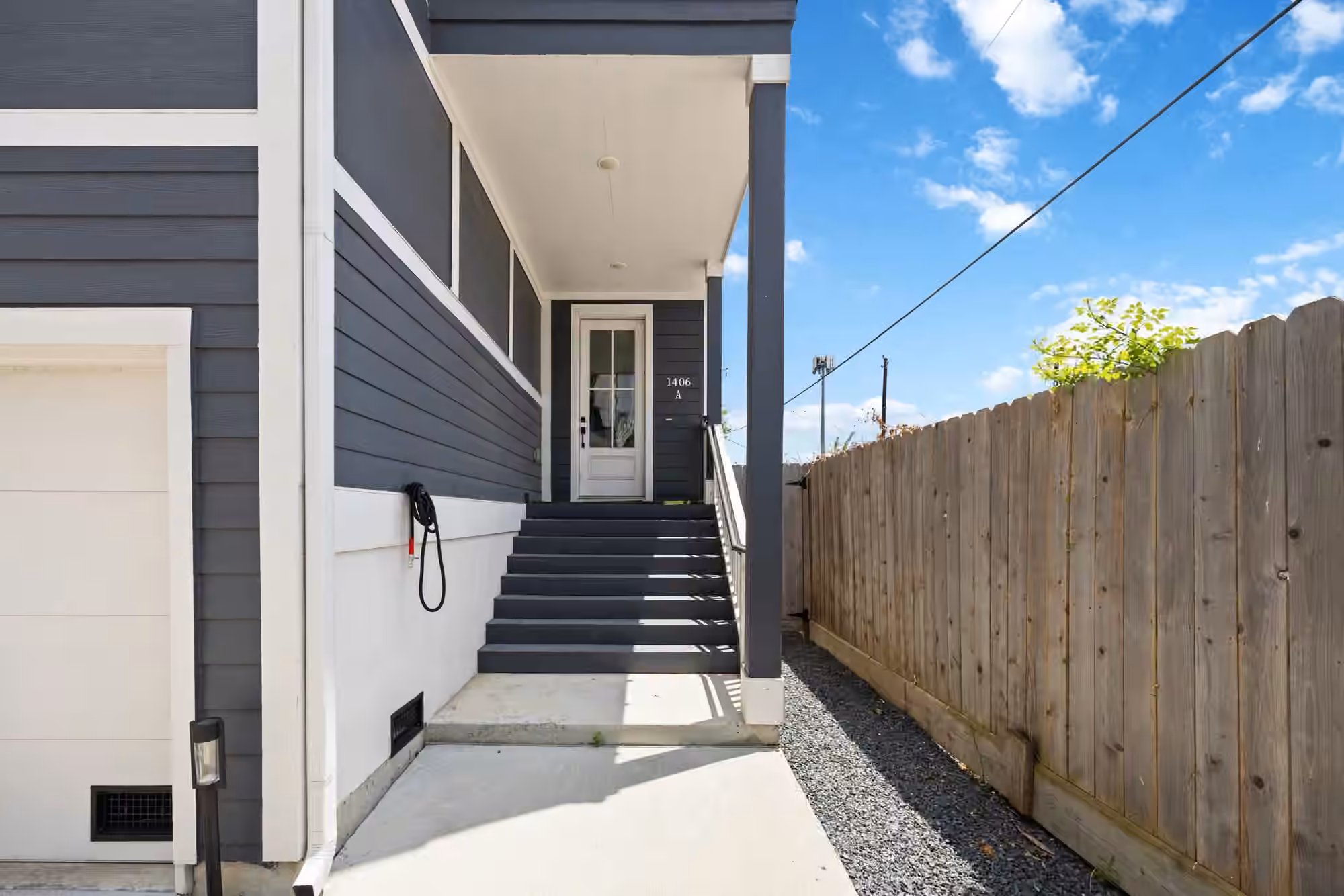 Photo 5 of 1406 W 21st Street A, Houston, TX