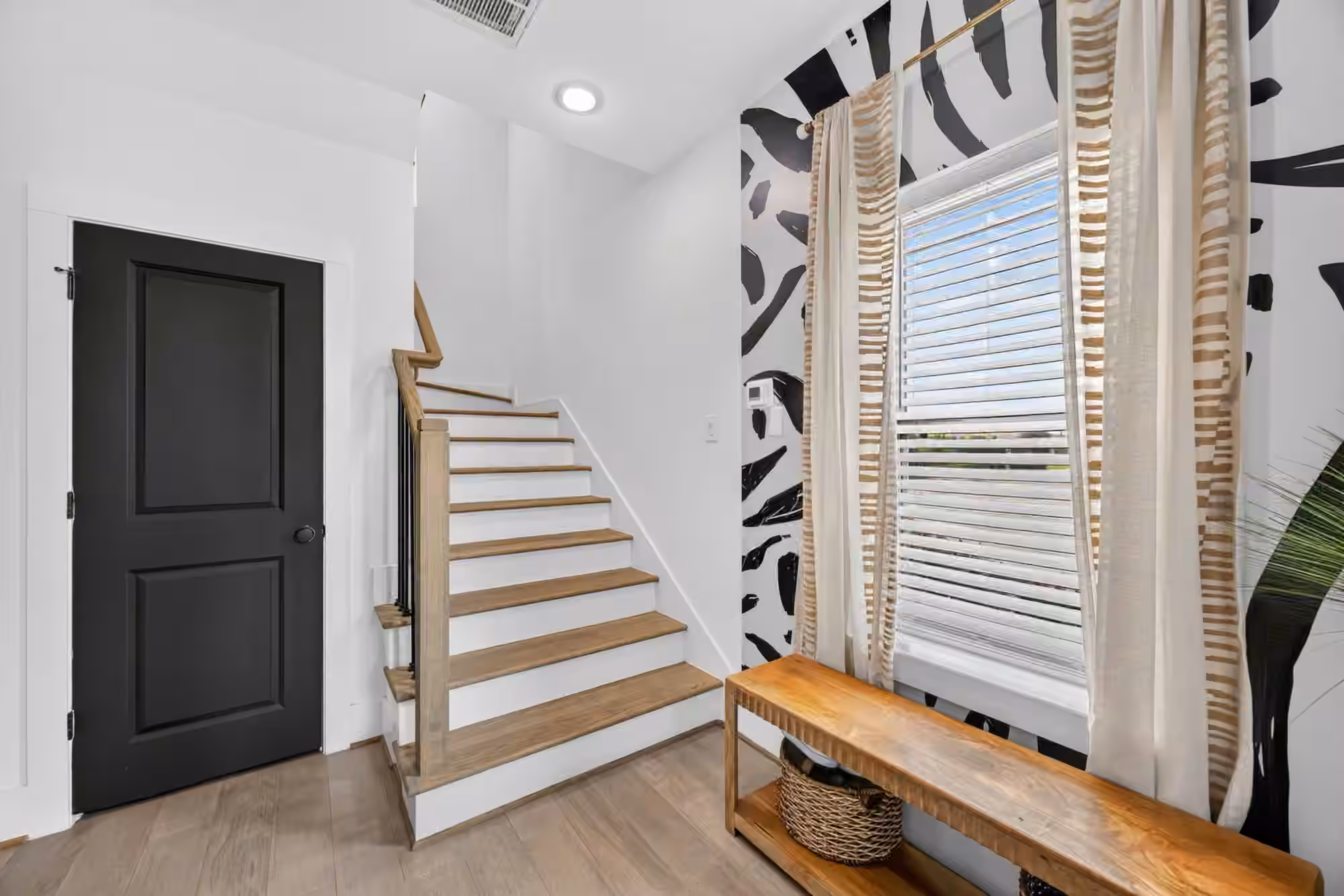 Photo 6 of 1406 W 21st Street A, Houston, TX