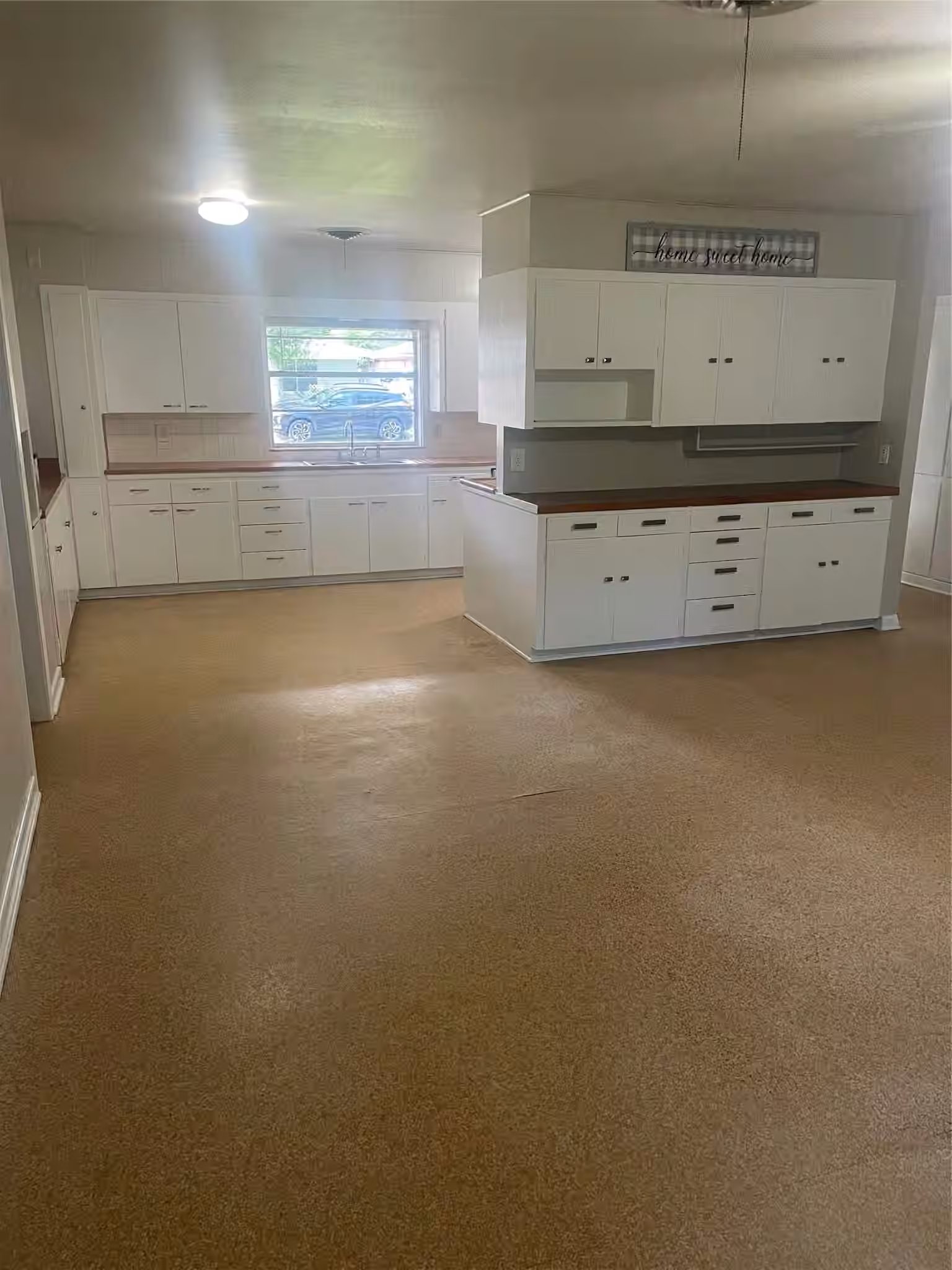 Photo 2 of 911 Roberts Street, El Campo, TX