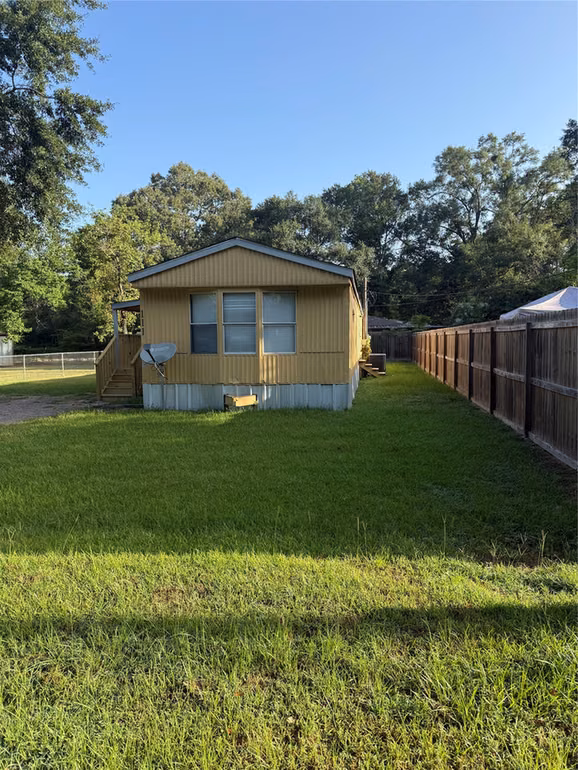 Photo 3 of 113 Rice Street, Cleveland, TX