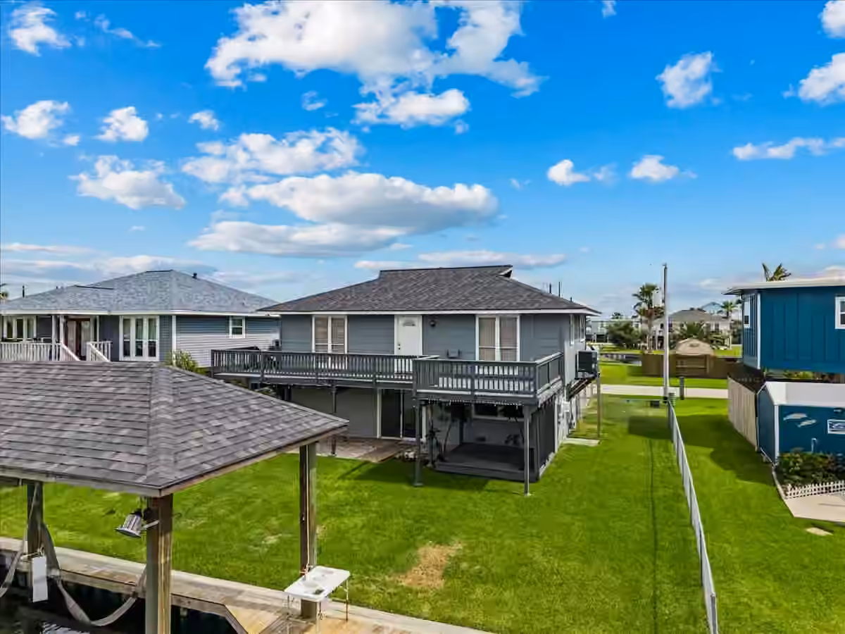 Photo 2 of 997 Redfish Street, Bayou Vista, TX