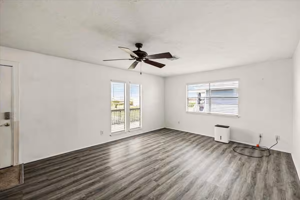 Photo 7 of 997 Redfish Street, Bayou Vista, TX