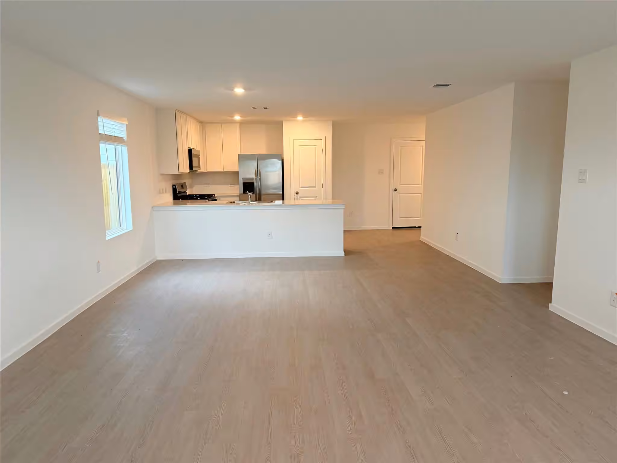 Photo 5 of 1308 Wharton Lakes Boulevard, Wharton, TX