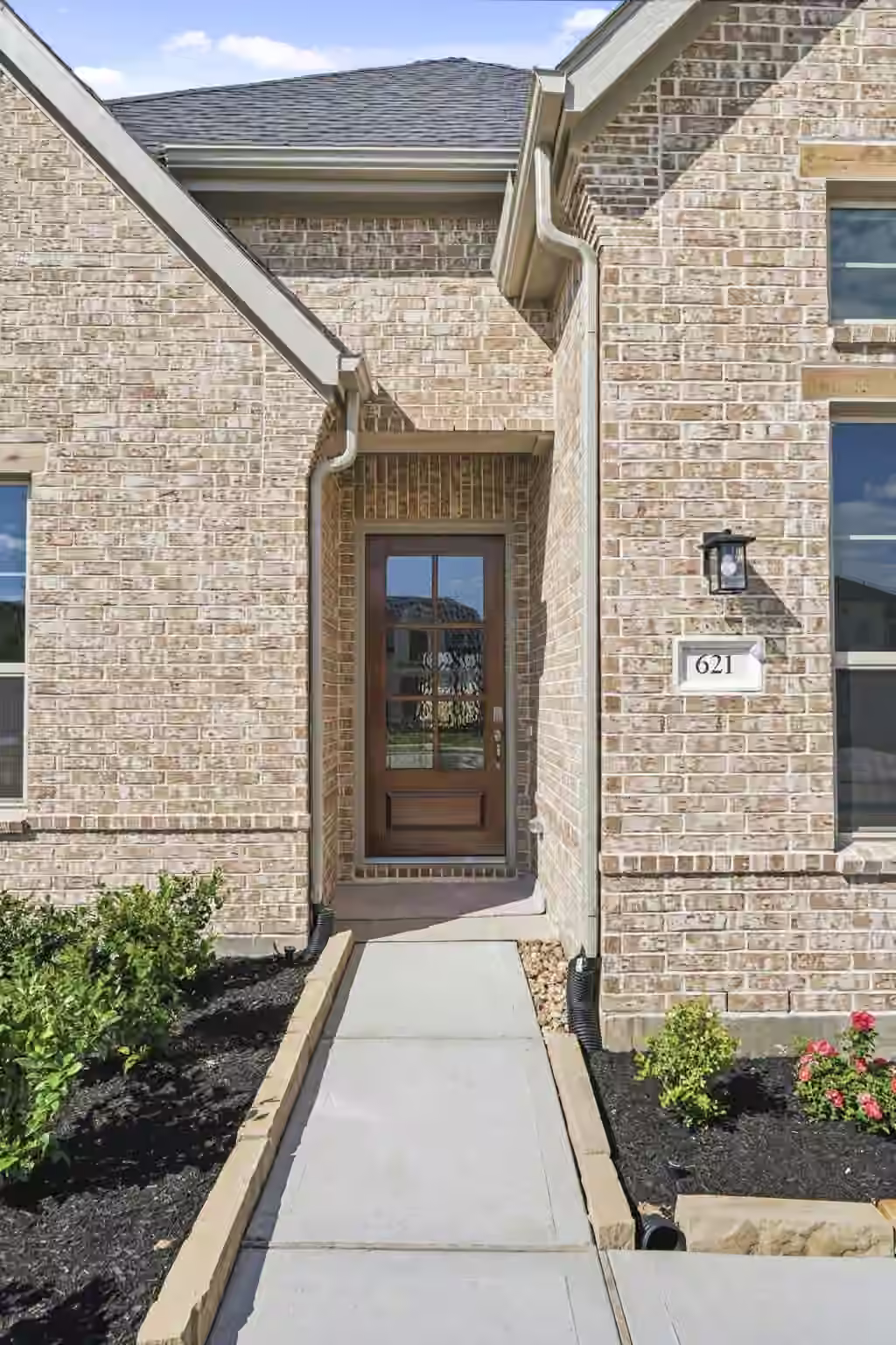 Photo 3 of 621 Cross Timbers Trace, Waller, TX