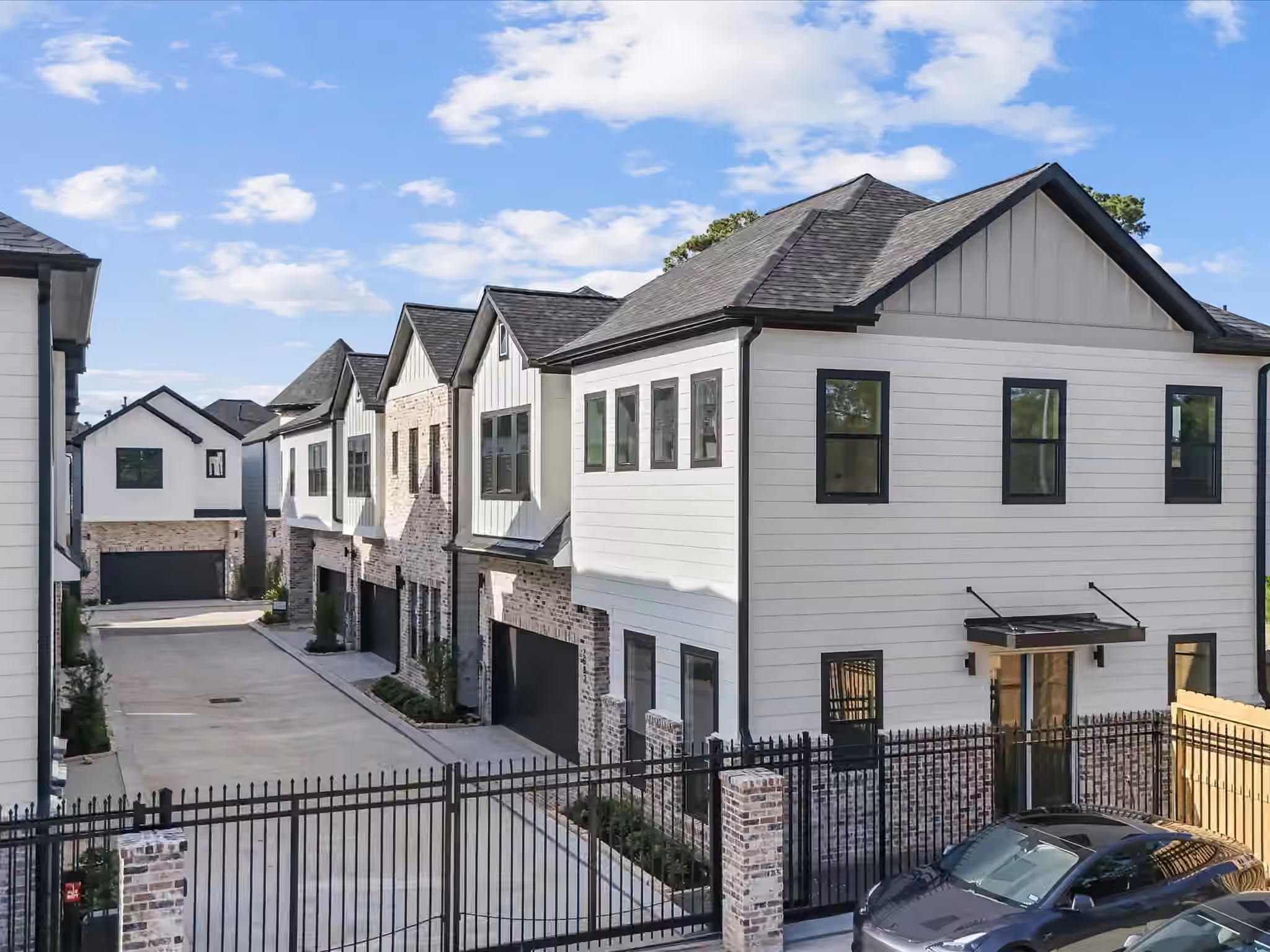 Photo 4 of 2593 Paul Quinn Street, Houston, TX