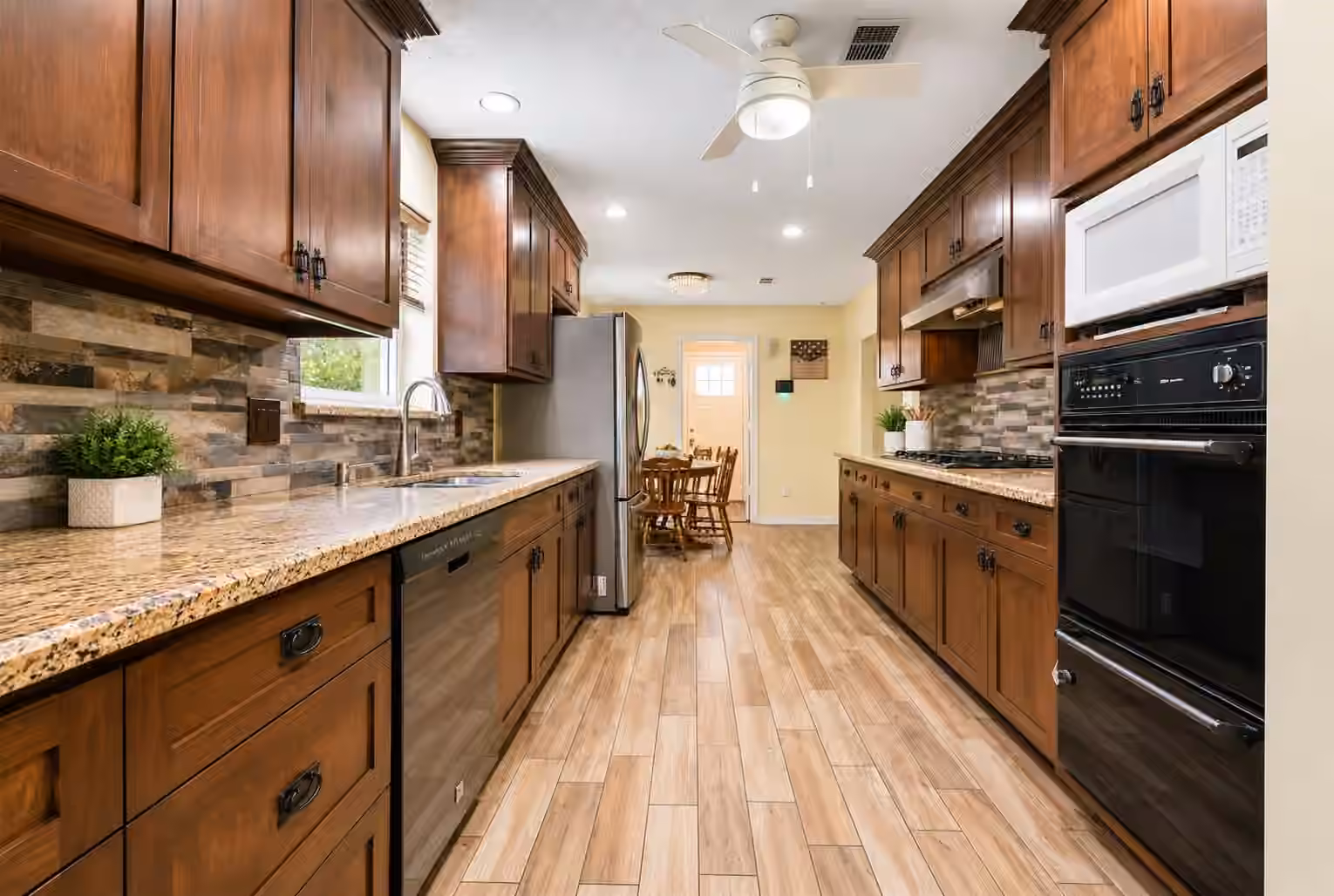 Photo 4 of 11503 Chetman Drive, Houston, TX