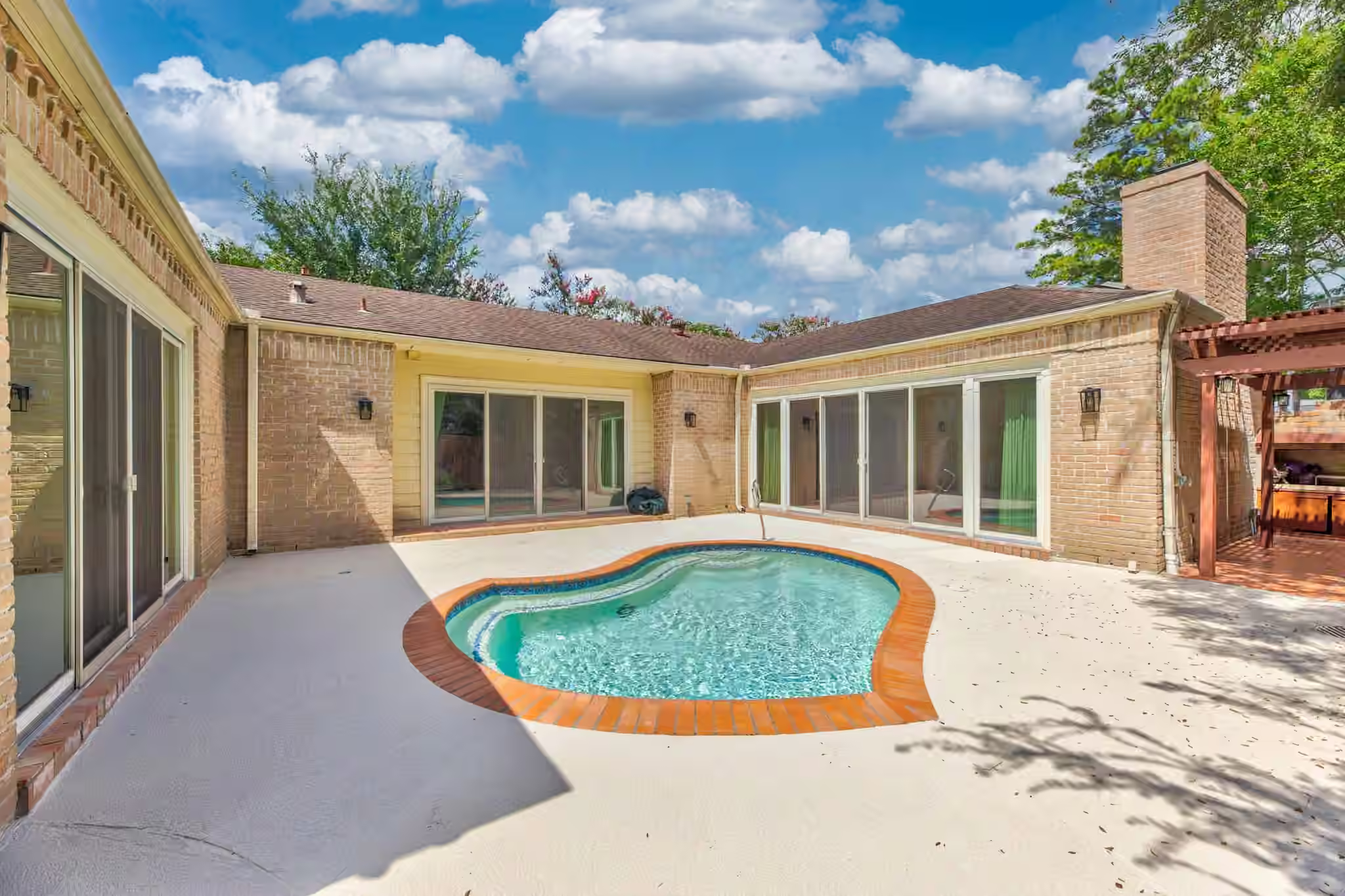 Photo of 251 Gessner Road, Houston, TX