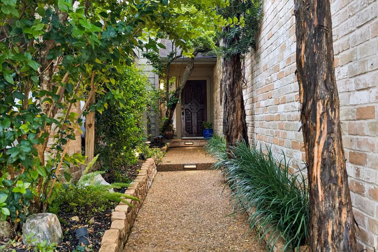 Photo 2 of 10823 Pepper Lane, Houston, TX