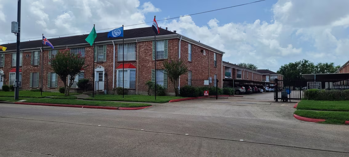 Photo 3 of 9201 Clarewood Drive 203, Houston, TX