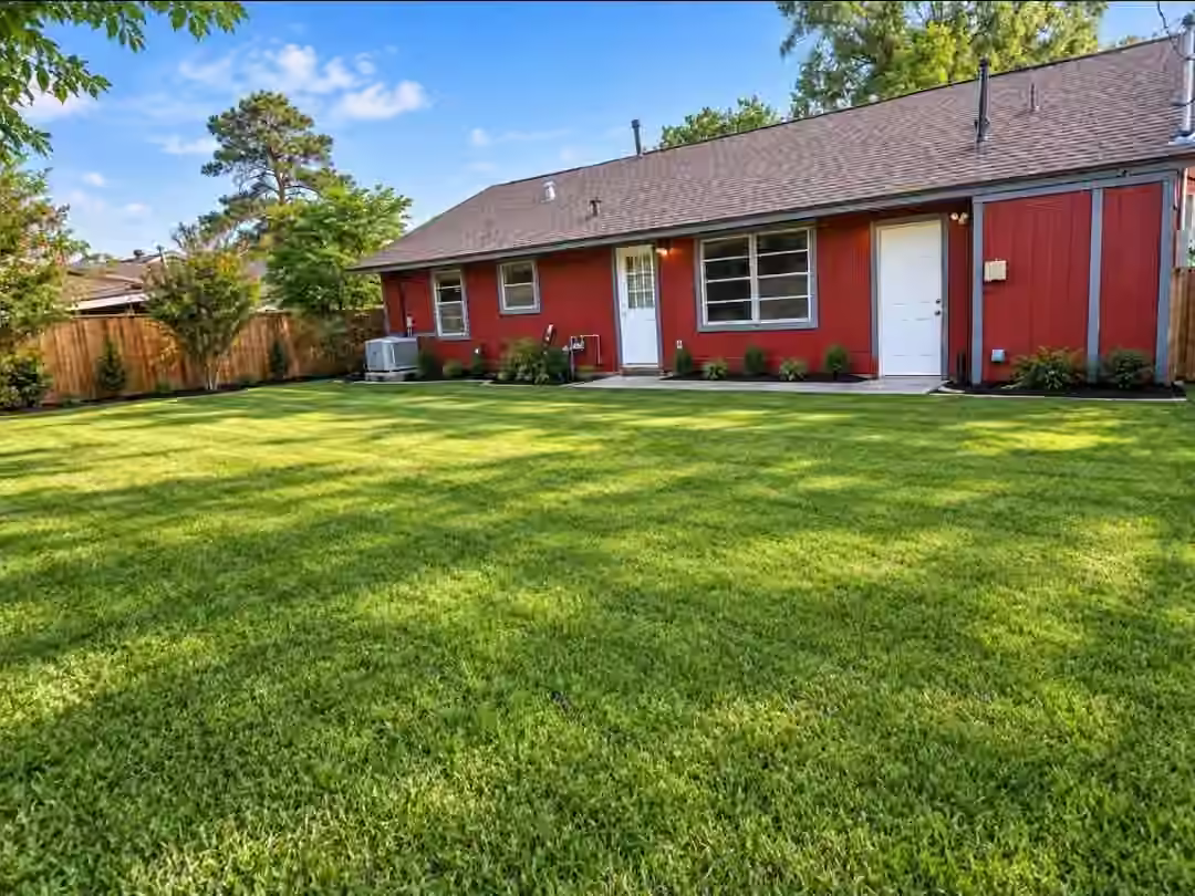Photo 3 of 5859 Thrush Street, Houston, TX