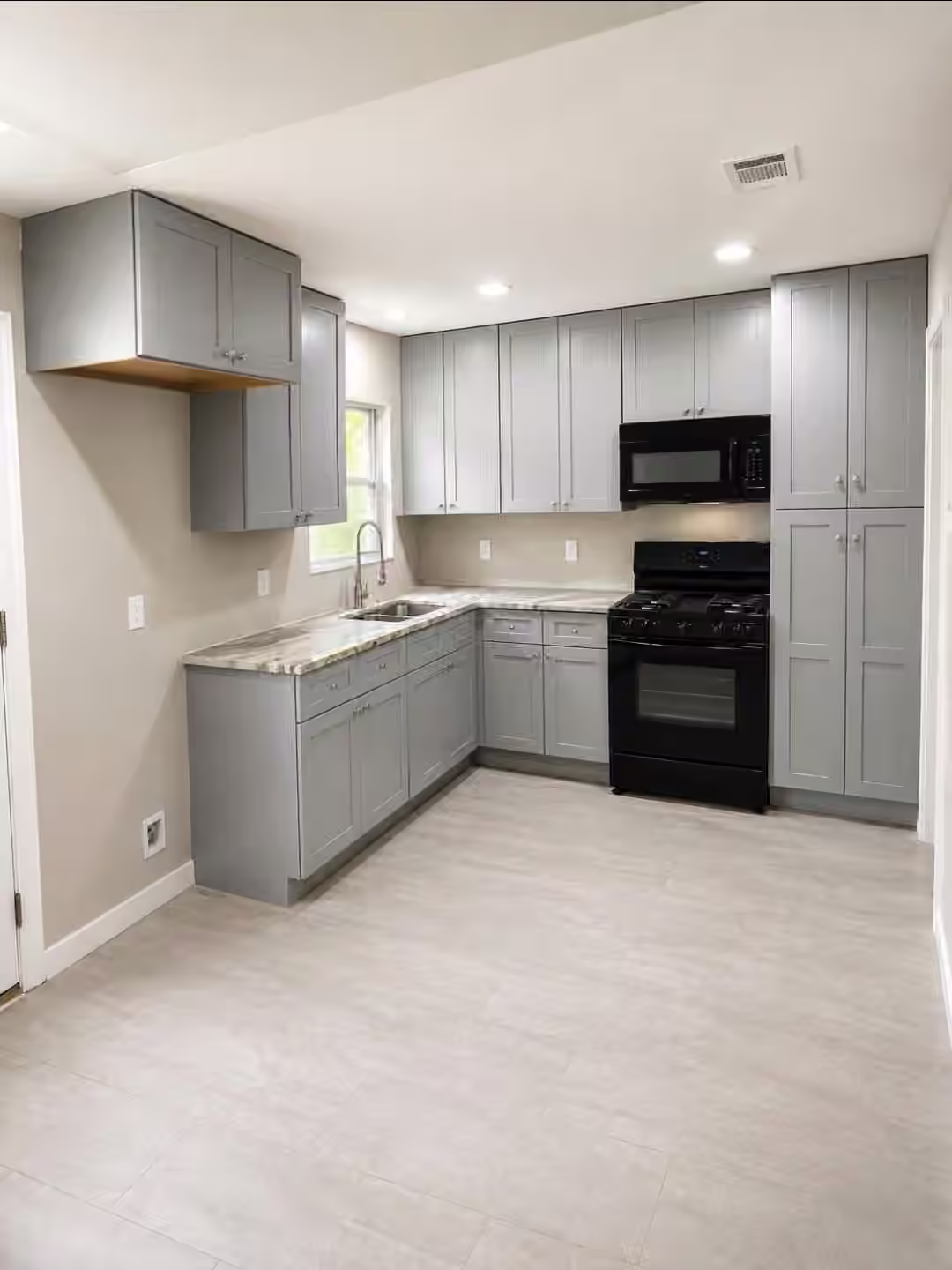 Photo 4 of 5859 Thrush Street, Houston, TX