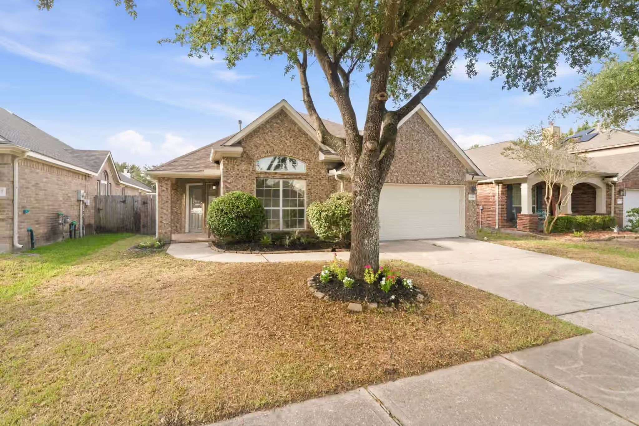 Photo 2 of 21606 Kings Bend Drive, Kingwood, TX