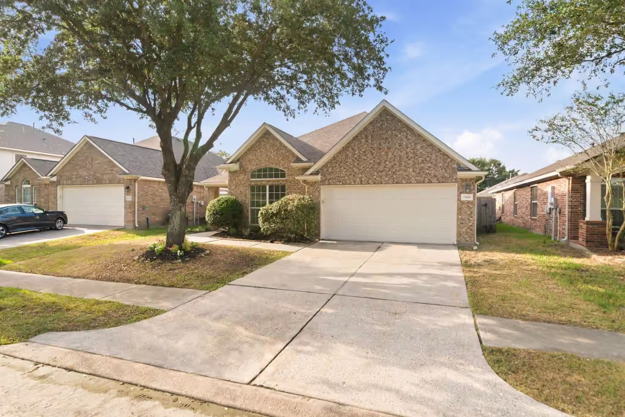 Photo 3 of 21606 Kings Bend Drive, Kingwood, TX