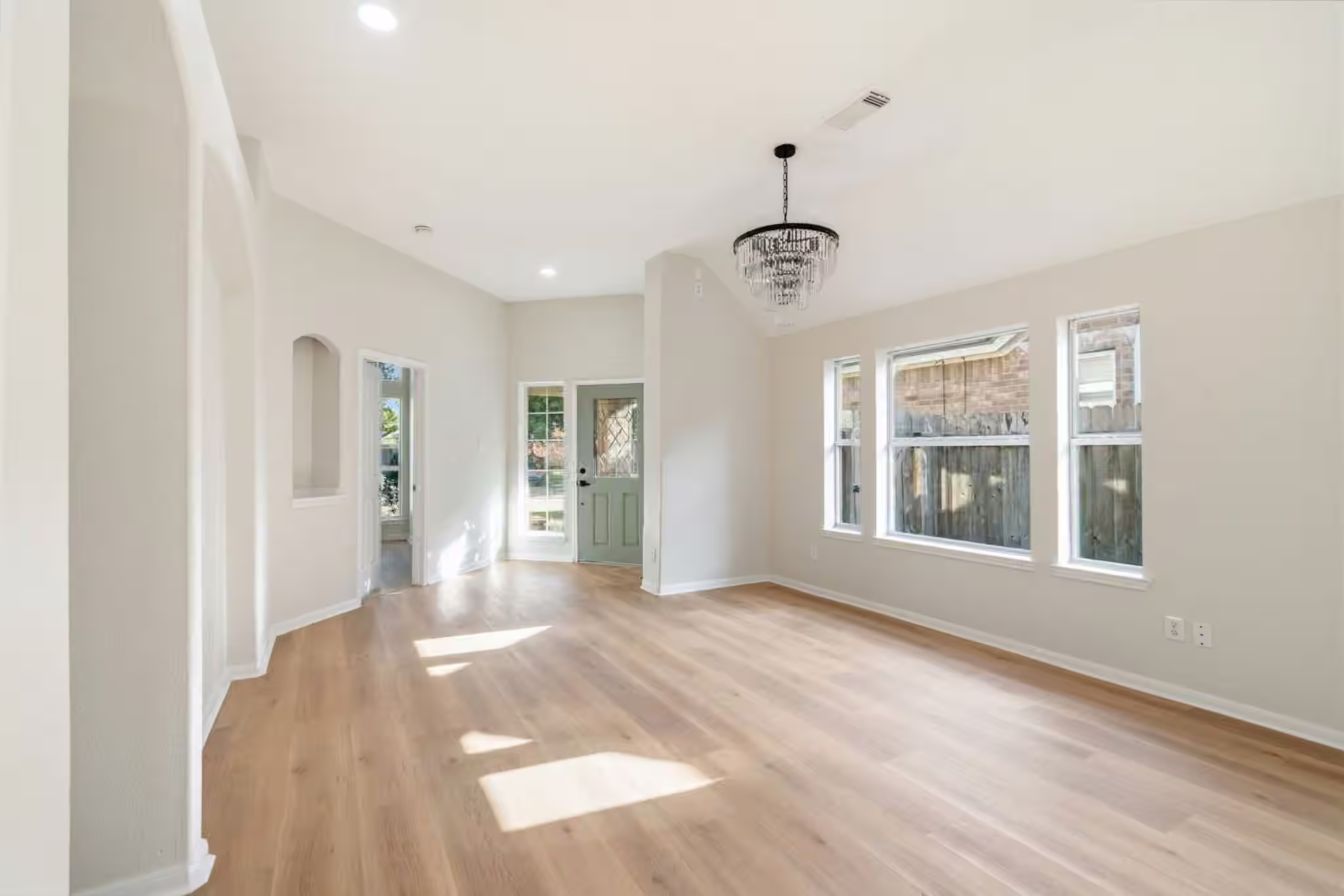 Photo 7 of 21606 Kings Bend Drive, Kingwood, TX