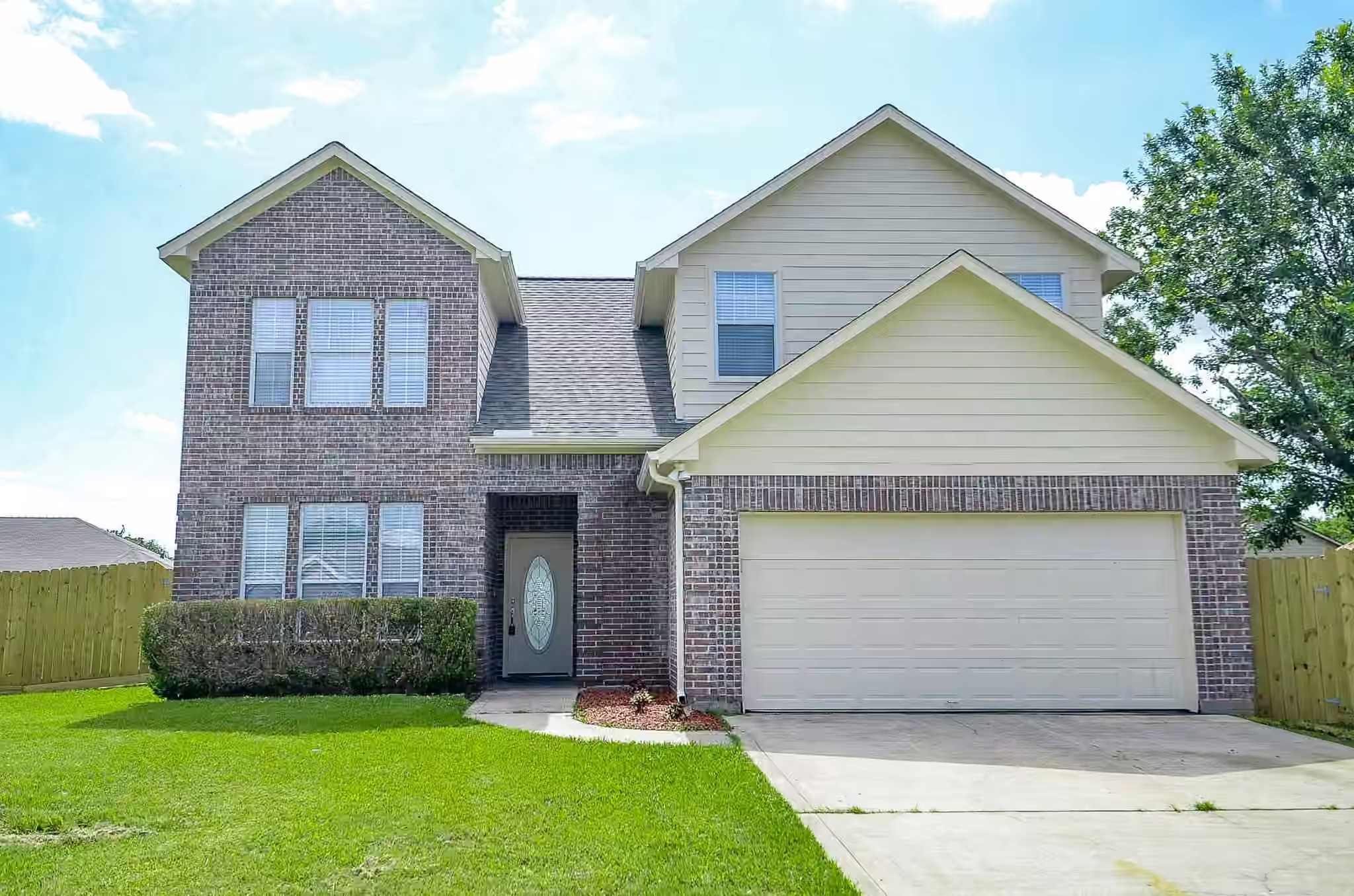 Photo 2 of 12324 Green Ridge Drive, Willis, TX