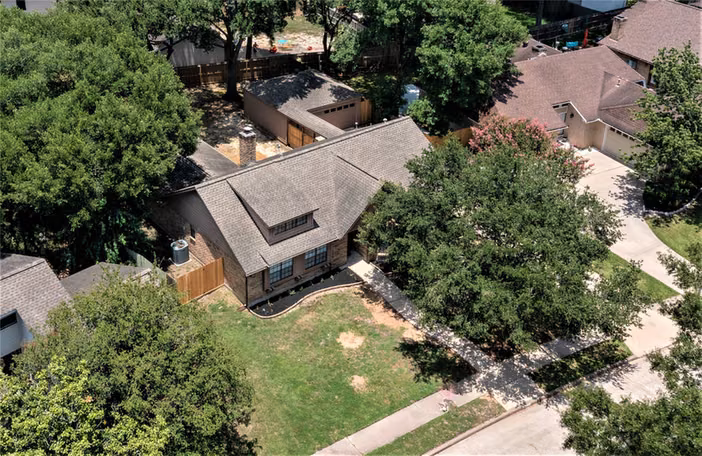 Photo 2 of 15734 Lakedale Drive, Houston, TX