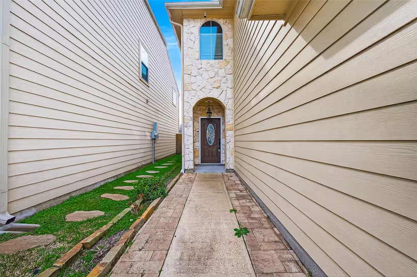 Photo 4 of 11021 Panther Court, Houston, TX