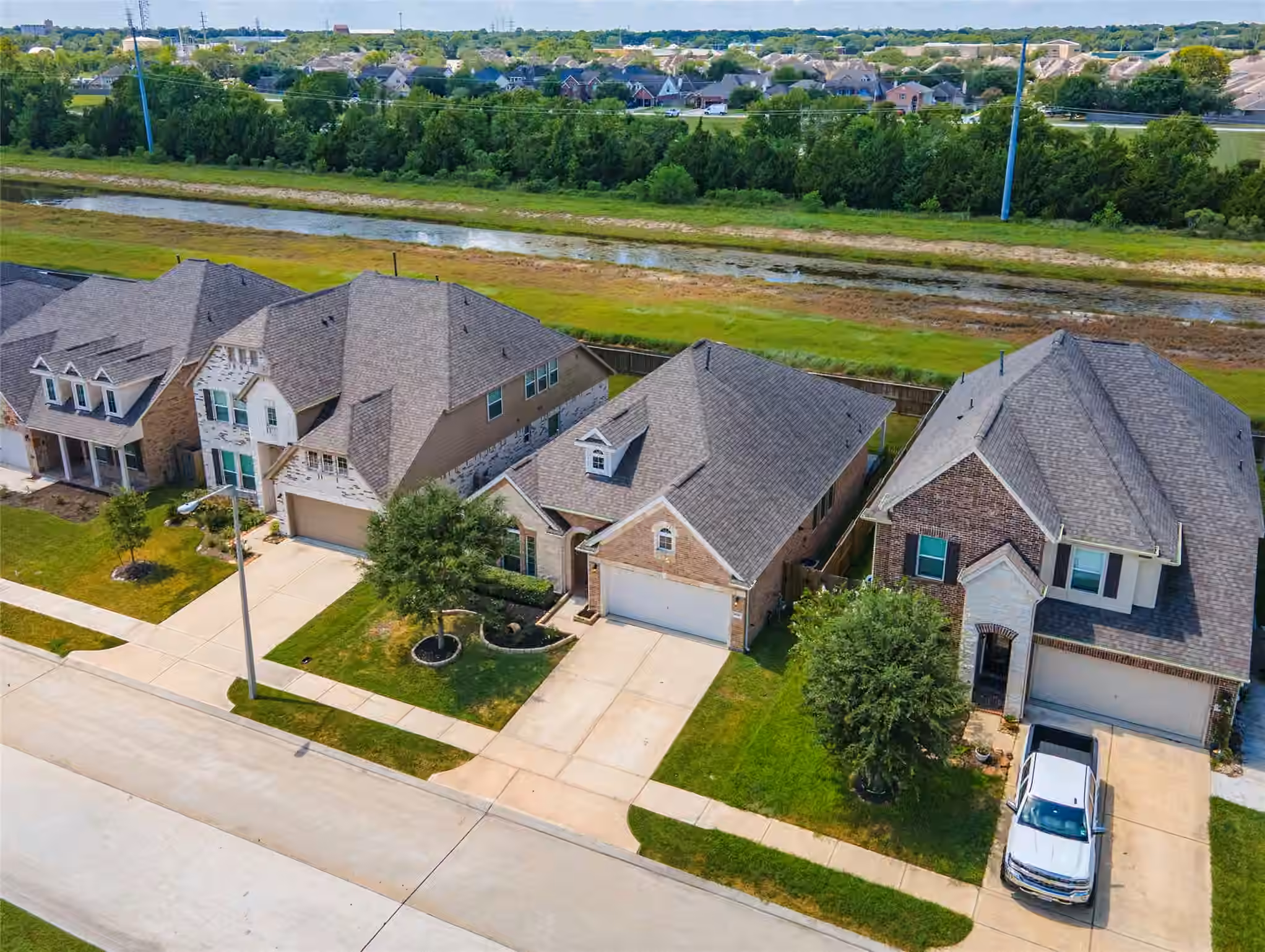 Photo 2 of 1849 Kenley Way, Alvin, TX