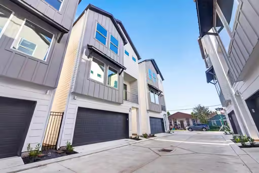 Photo 4 of 902 Kern St B, Houston, TX