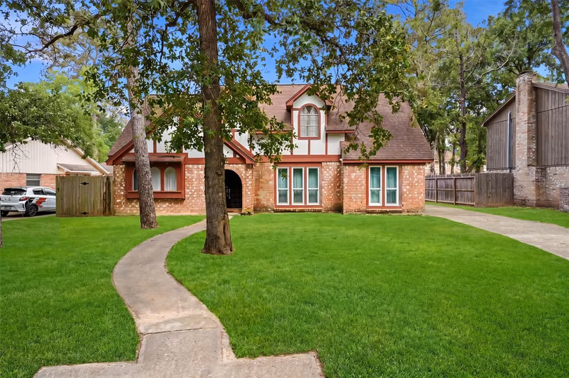 Photo 2 of 2051 Shadow Rock Drive, Kingwood, TX