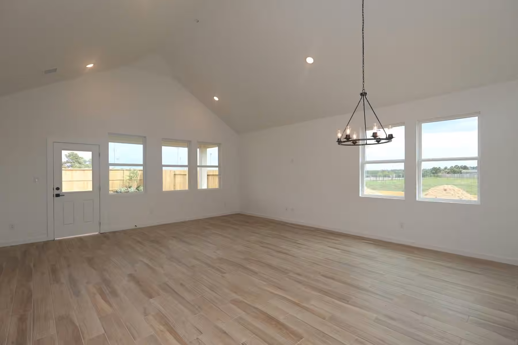 Photo 6 of 428 East Rose Marie Lane, Montgomery, TX