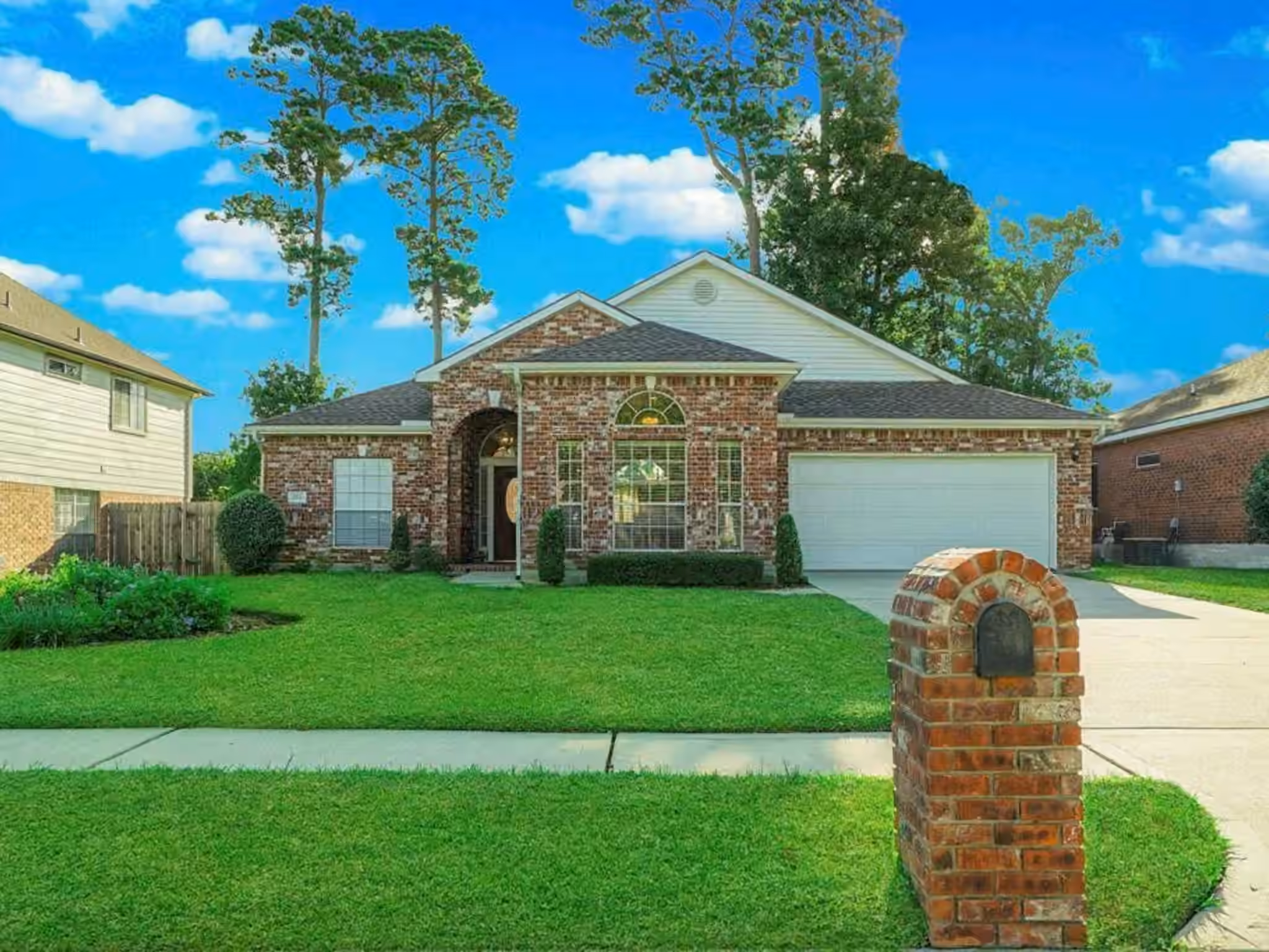 Photo 3 of 25710 Bearborough Drive, Spring, TX