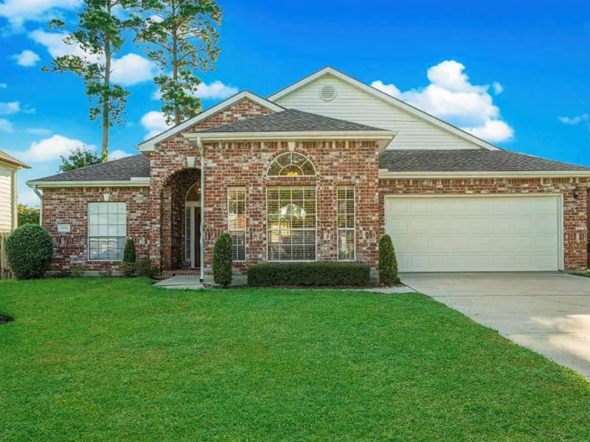 Photo 4 of 25710 Bearborough Drive, Spring, TX
