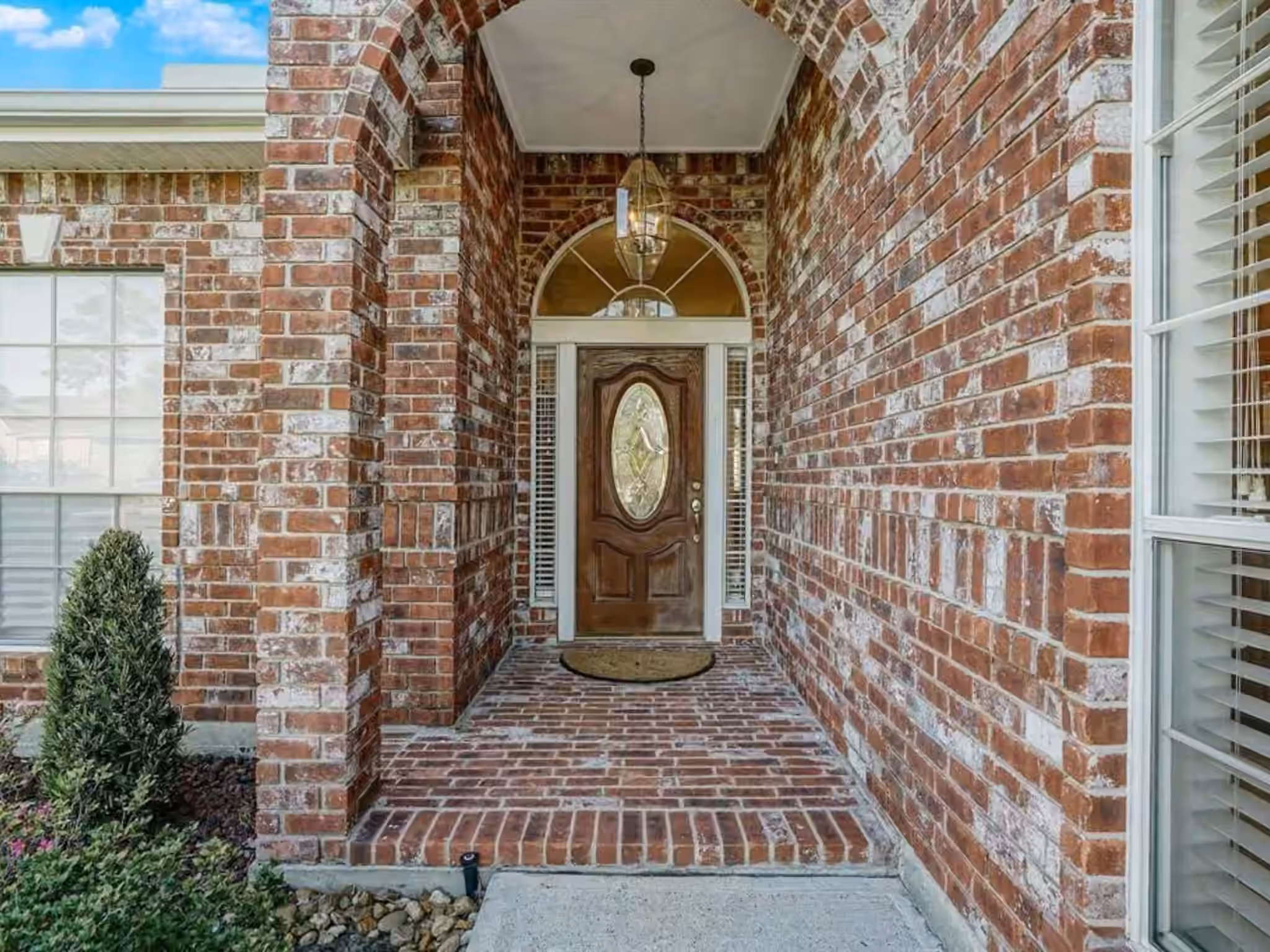 Photo 5 of 25710 Bearborough Drive, Spring, TX
