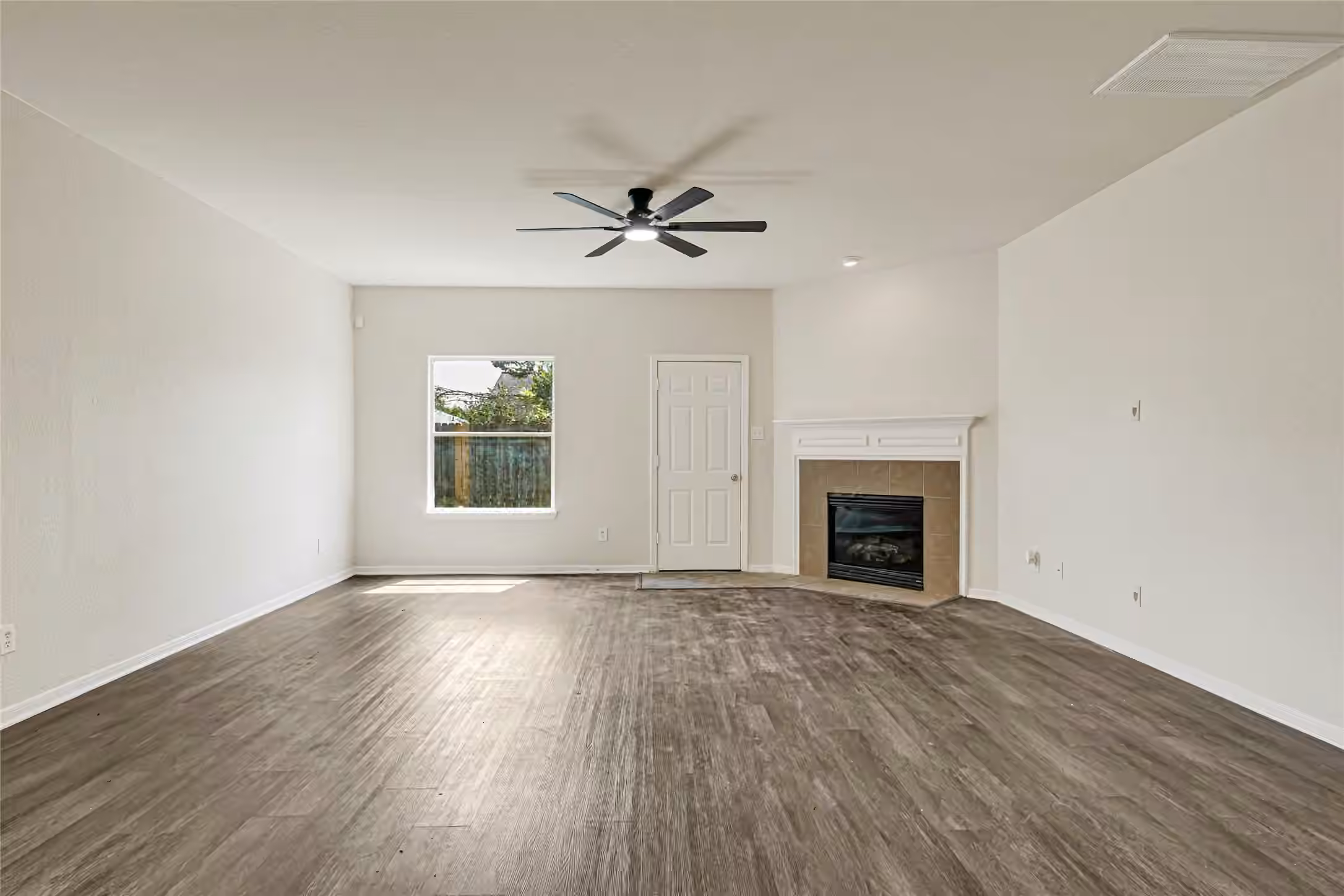 Photo 6 of 11610 Wingborne Lane, Cypress, TX