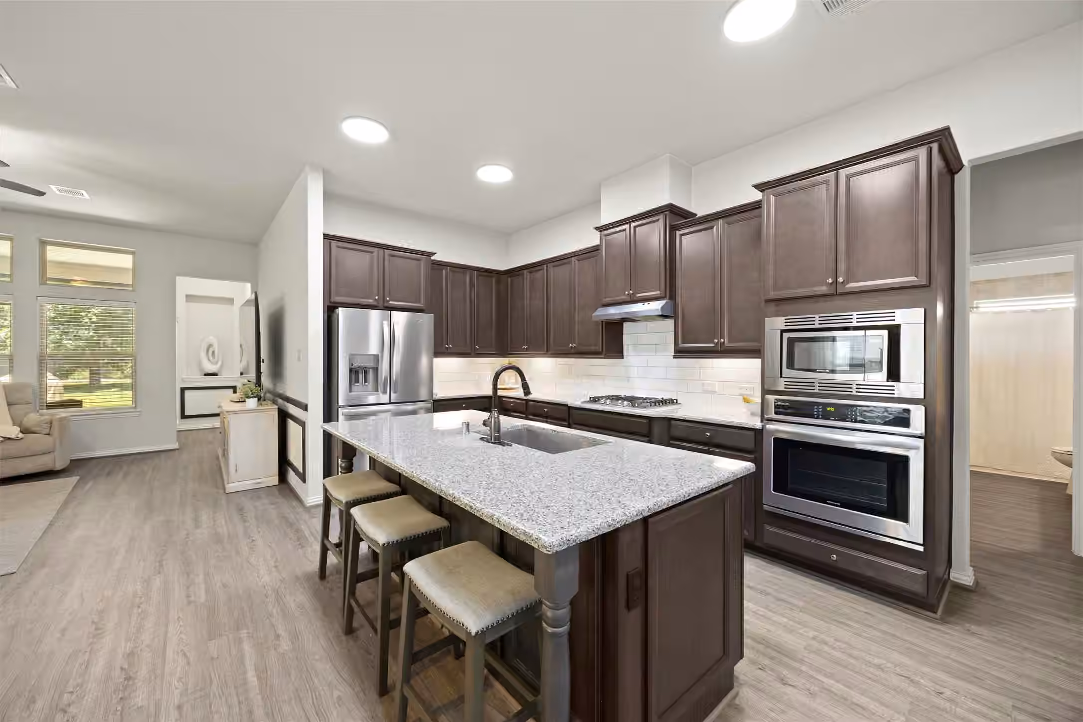 Photo 6 of 247 Scarlet Maple Way, Conroe, TX