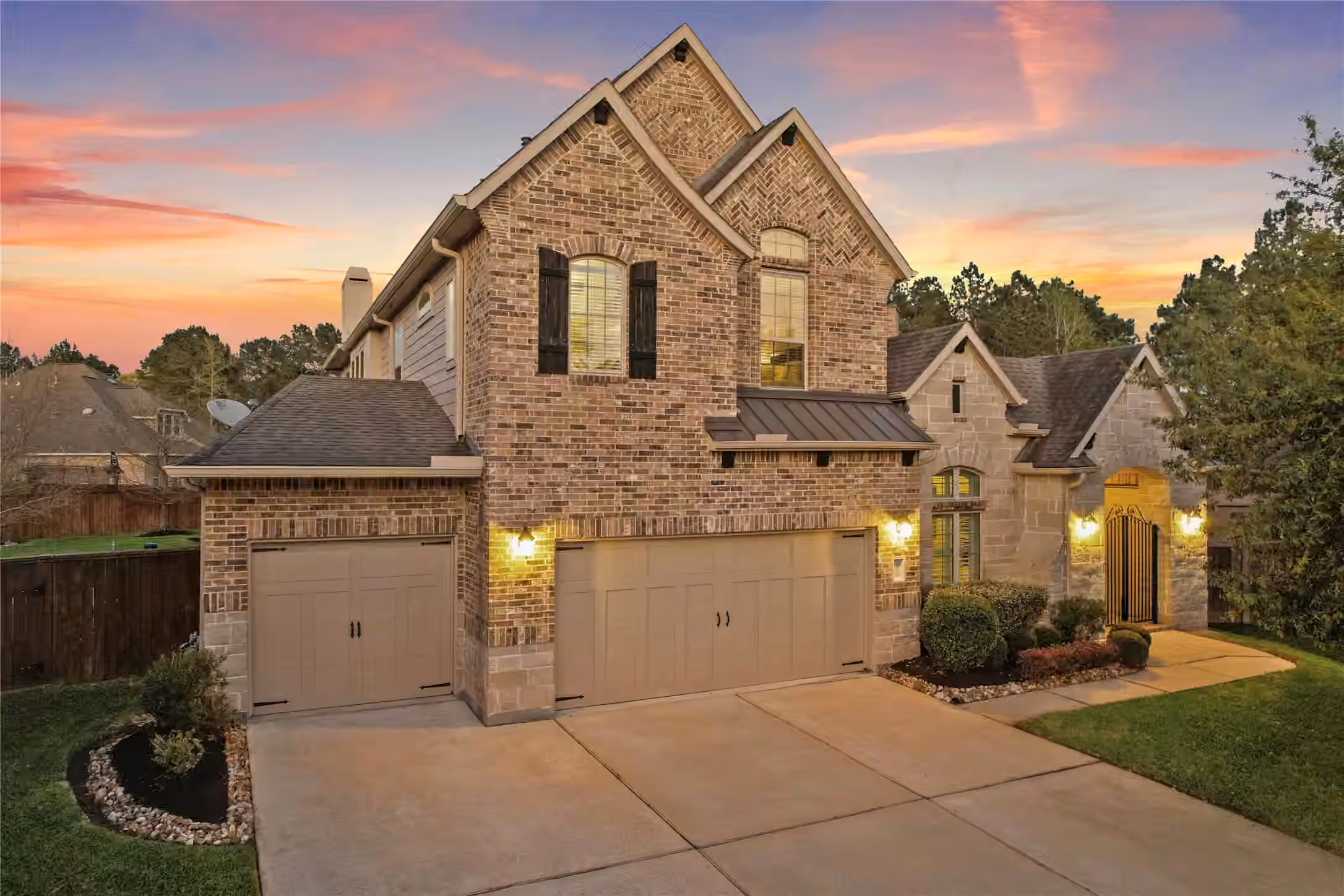 Photo 2 of 183 Wade Pointe Drive, Montgomery, TX