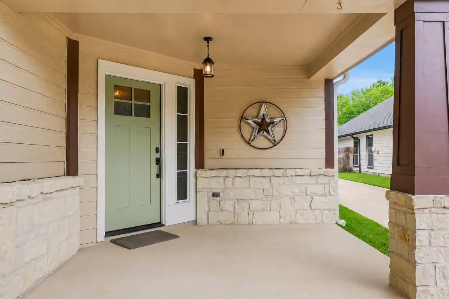 Photo 2 of 12739 Whistling Springs Drive, Humble, TX