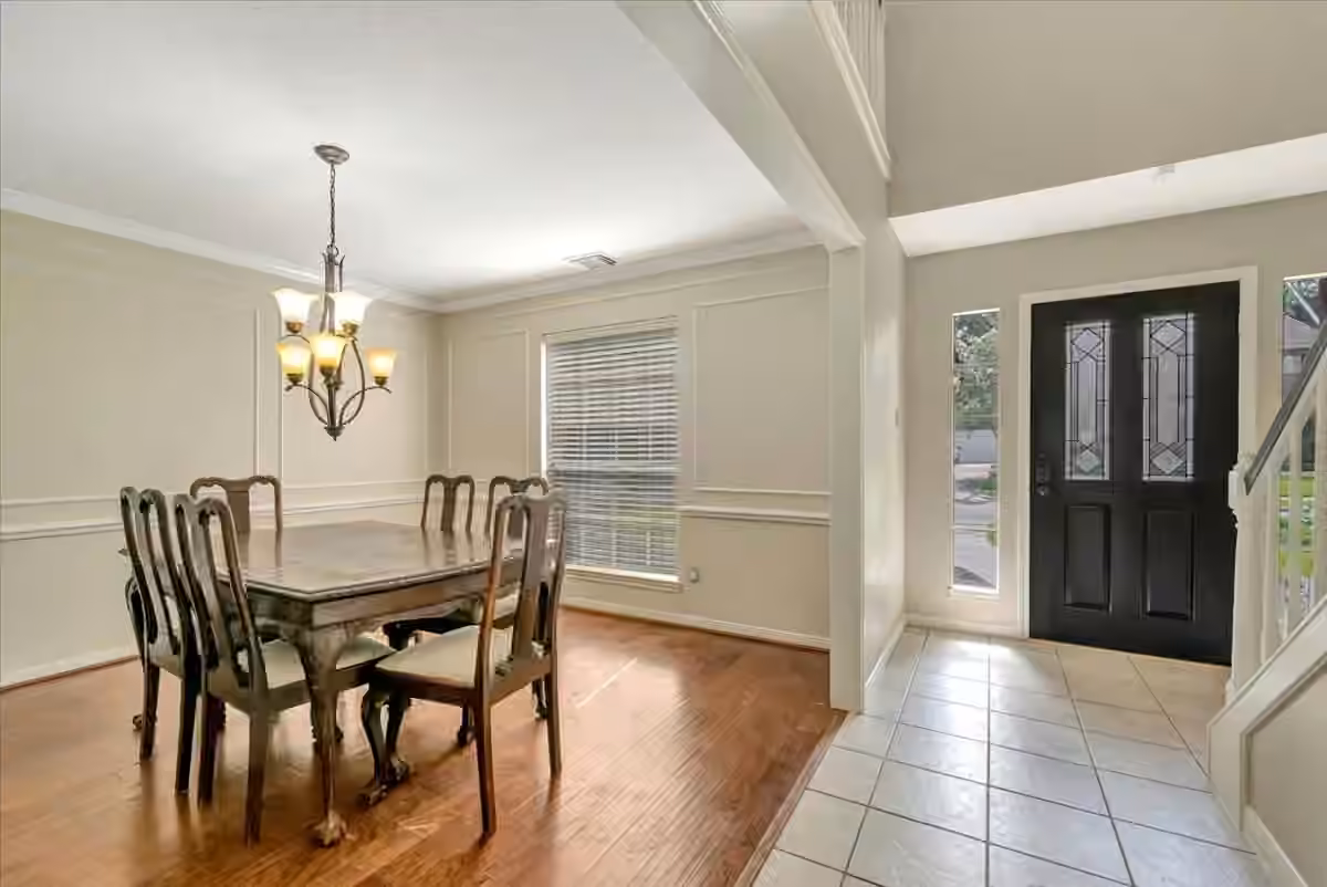 Photo 5 of 15110 Greenleaf Lane, Houston, TX