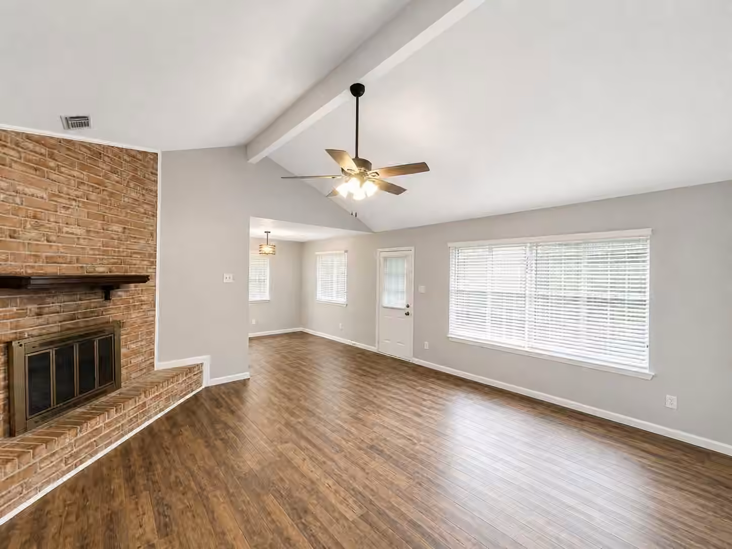 Photo 3 of 15950 Chimney Rock Road, Missouri City, TX