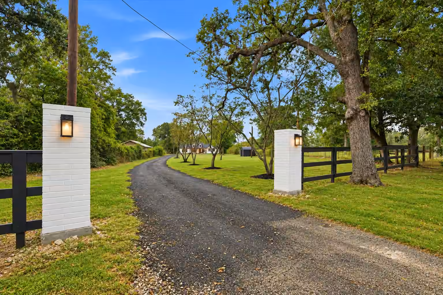 Photo 2 of 22177 Fm 359 Road, Hempstead, TX