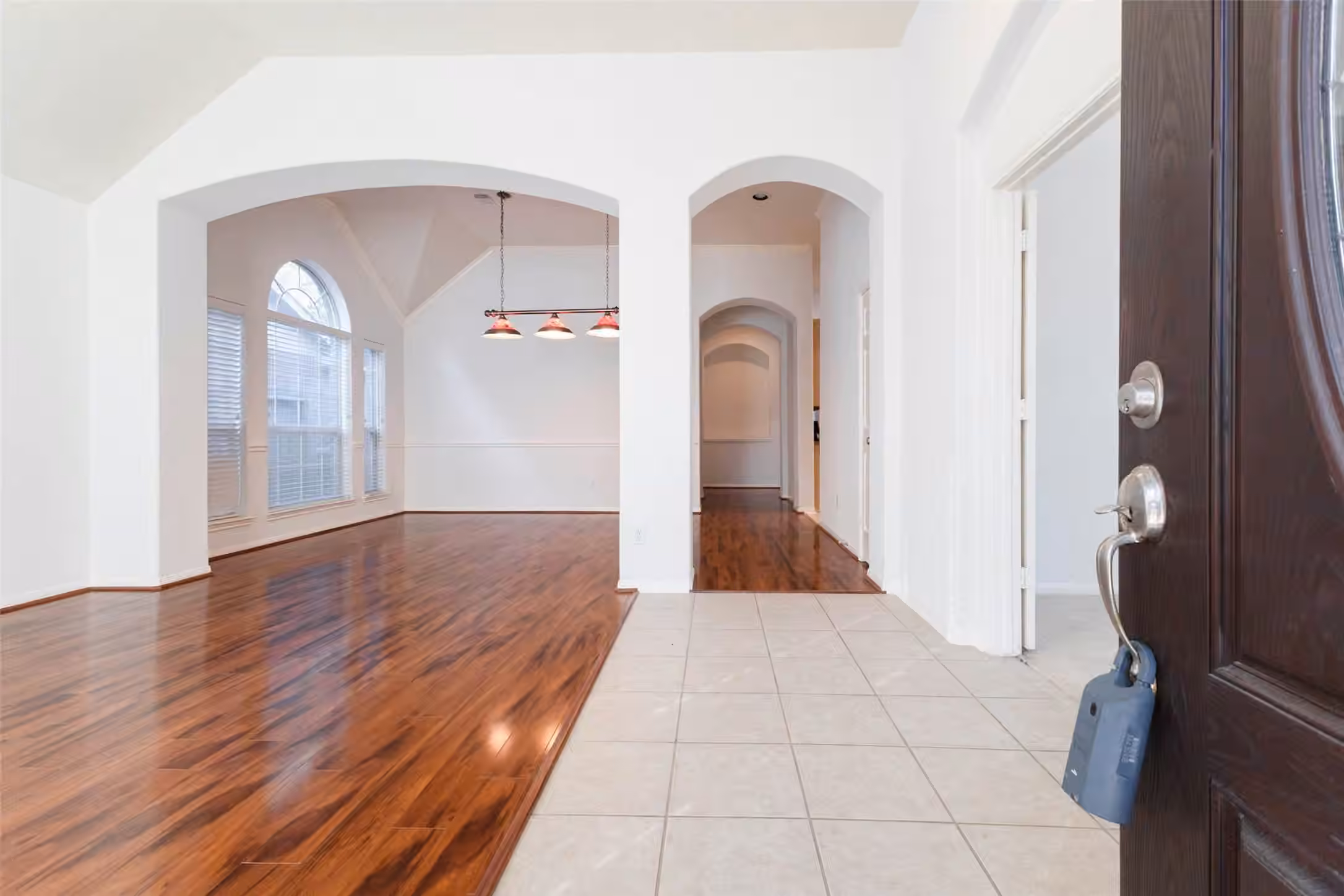 Photo 5 of 31235 Windcrest Park Lane, Spring, TX