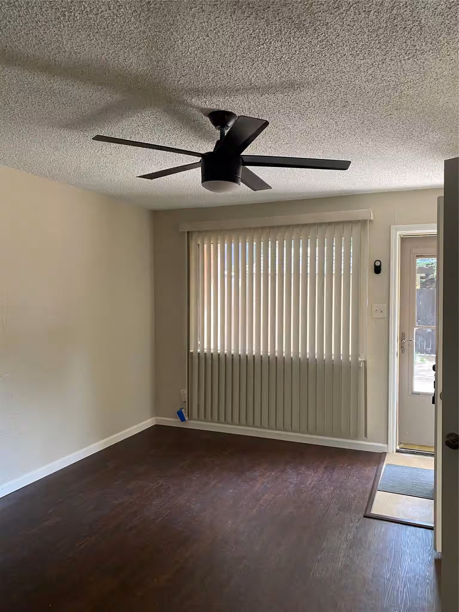 Photo 3 of 12054 Mighty Oak Drive B, Houston, TX