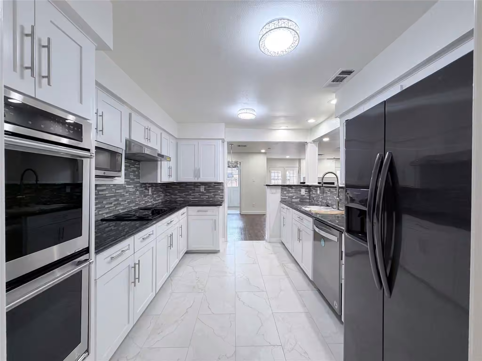 Photo 7 of 14682 Perthshire Road A, Houston, TX