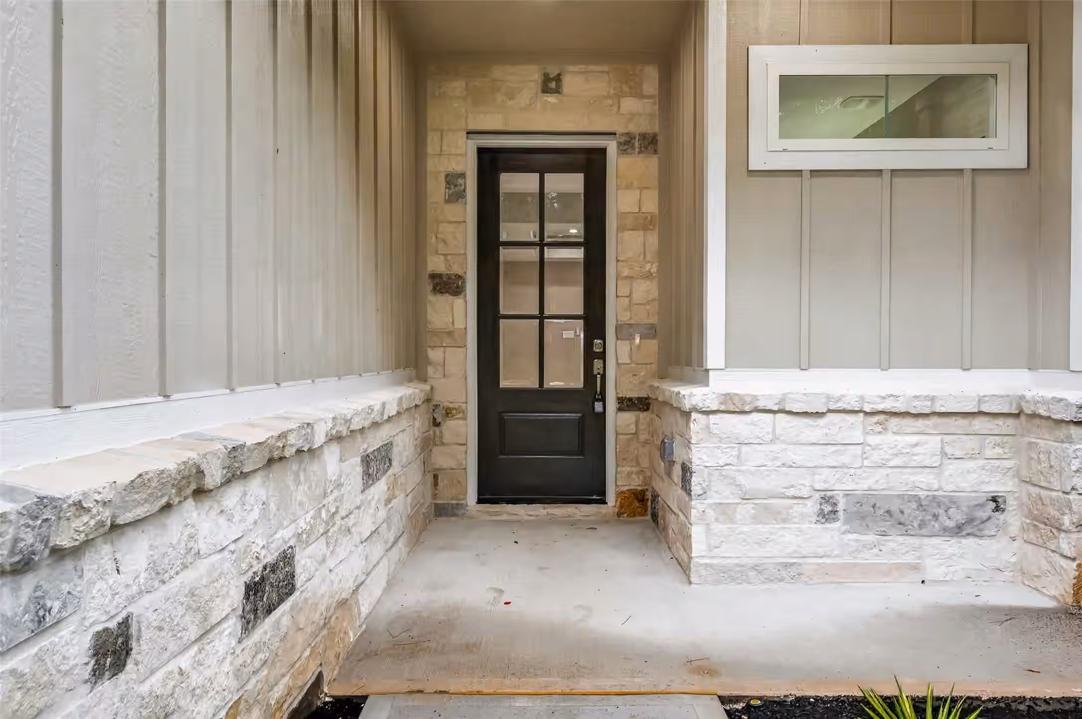 Photo 4 of 16297 Briarwood Drive, Plantersville, TX