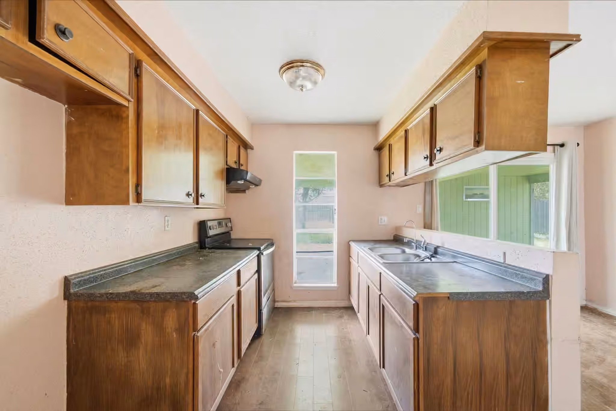 Photo 4 of 4826 27th Street, Dickinson, TX