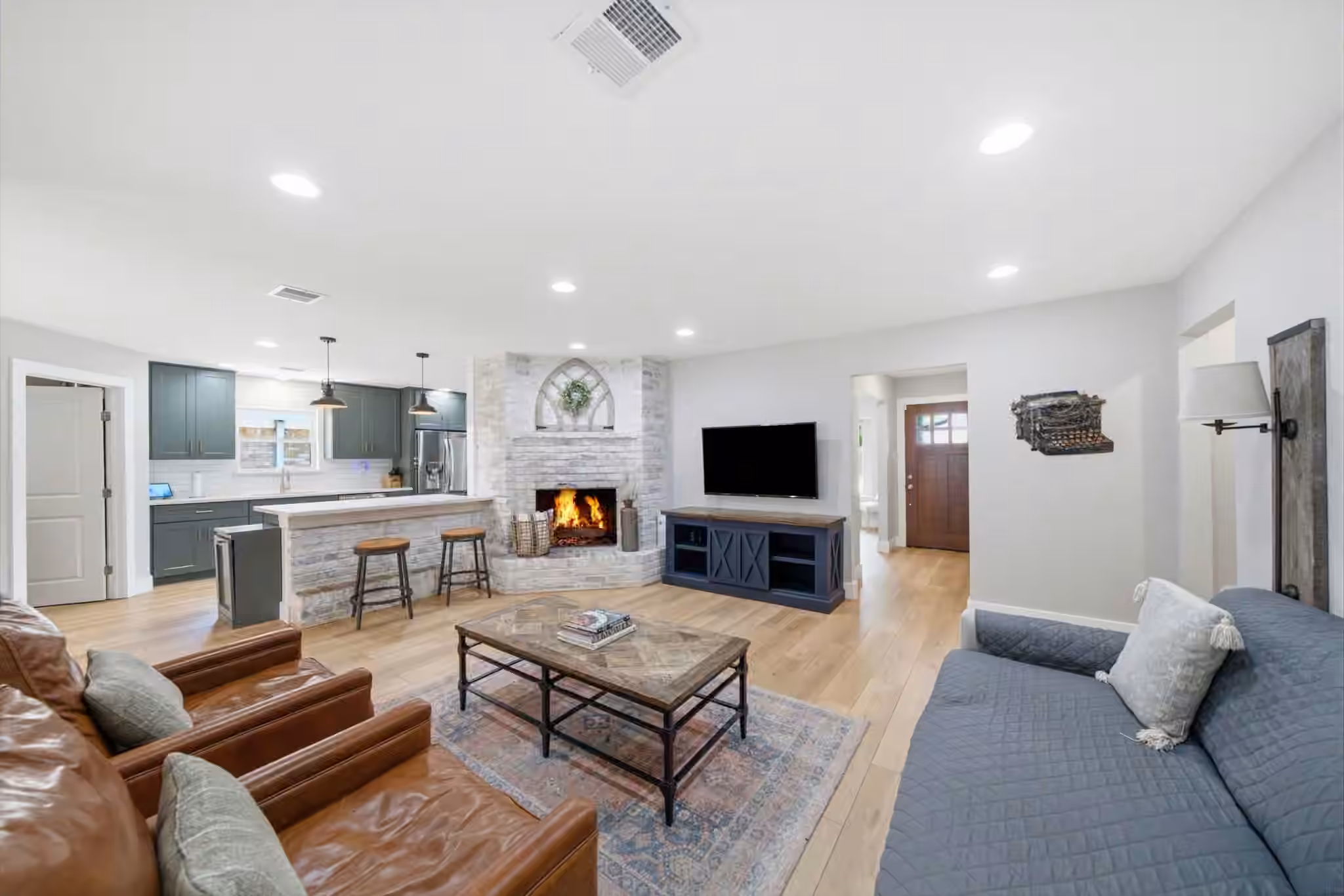 Photo 5 of 2619 Parana Drive, Houston, TX