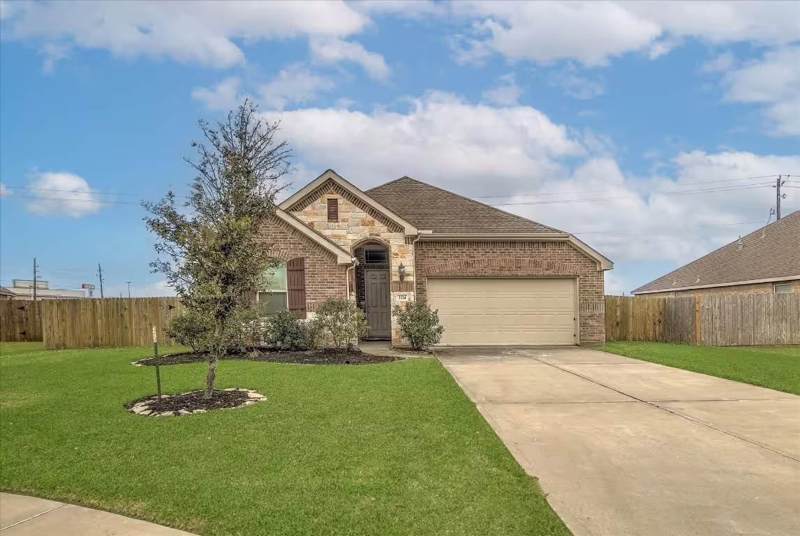 Photo 2 of 3334 Tug Way, Baytown, TX