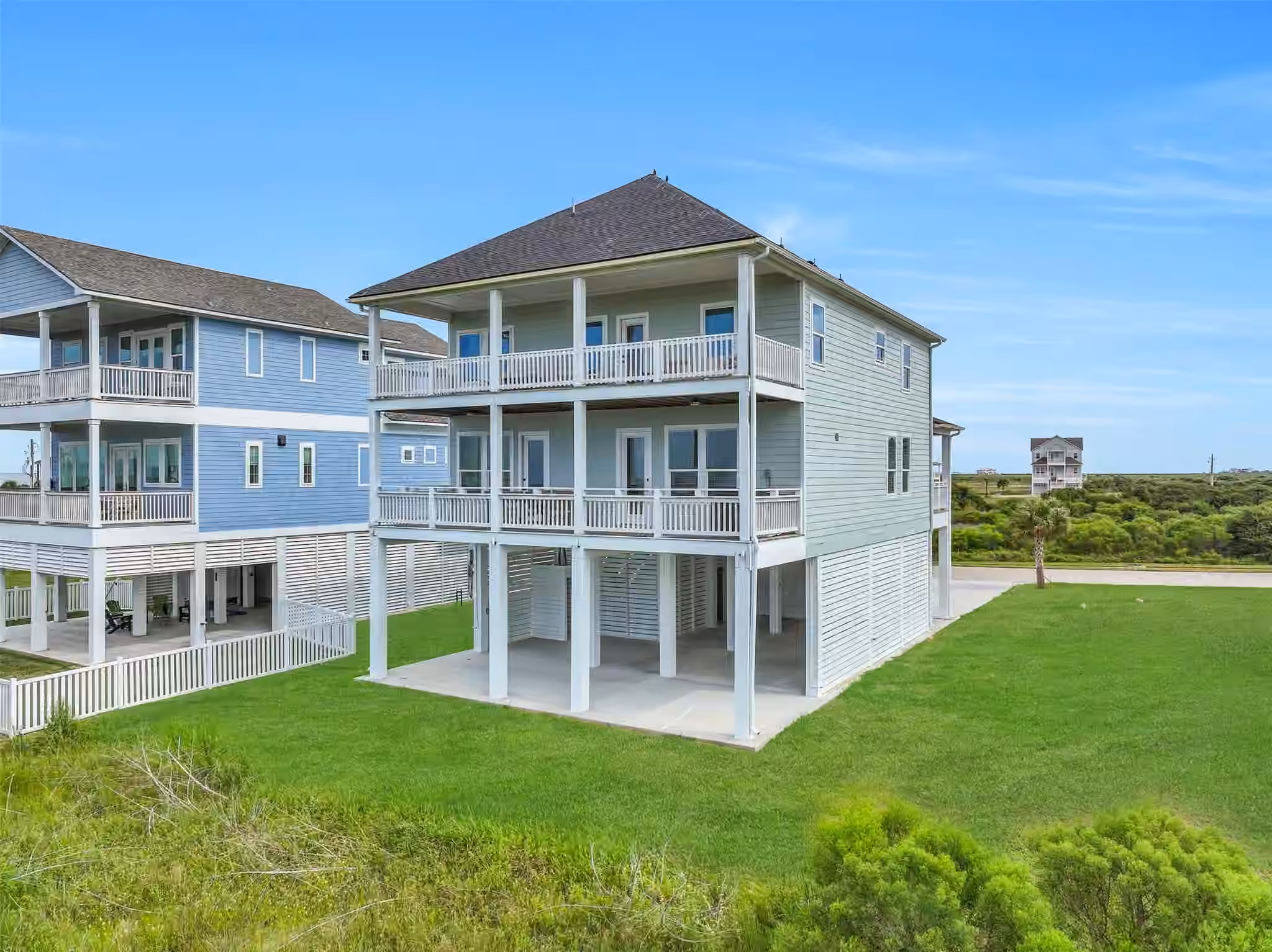 Photo 3 of 25943 Bay Breeze Drive, Galveston, TX
