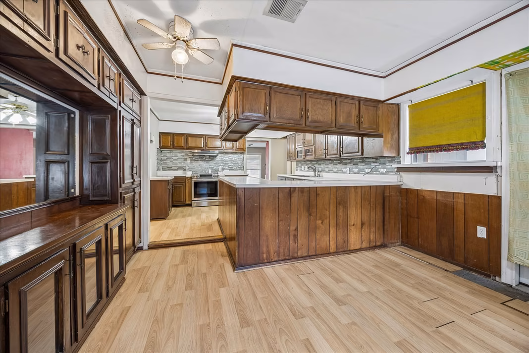 Photo 4 of 4029 Woodcraft Street, Houston, TX