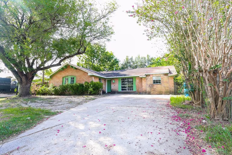 Photo of 4426 Sandydale Lane, Houston, TX