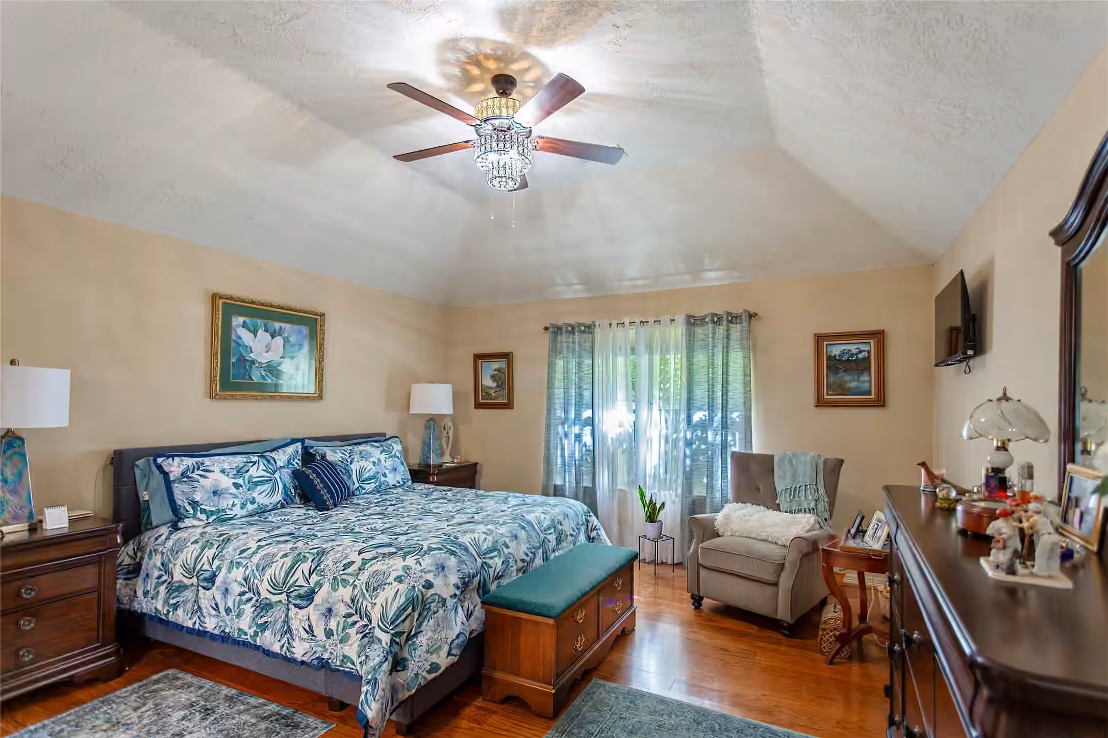 Photo 5 of 10486 Parkside Drive, Willis, TX